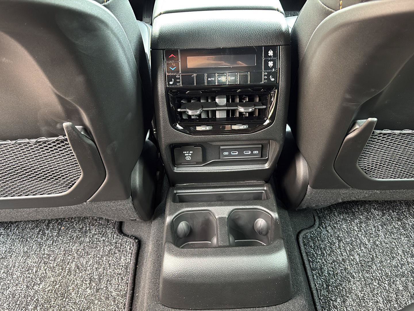 Used 2026 Jeep Grand Cherokee L Limited AWD/4WD image 36