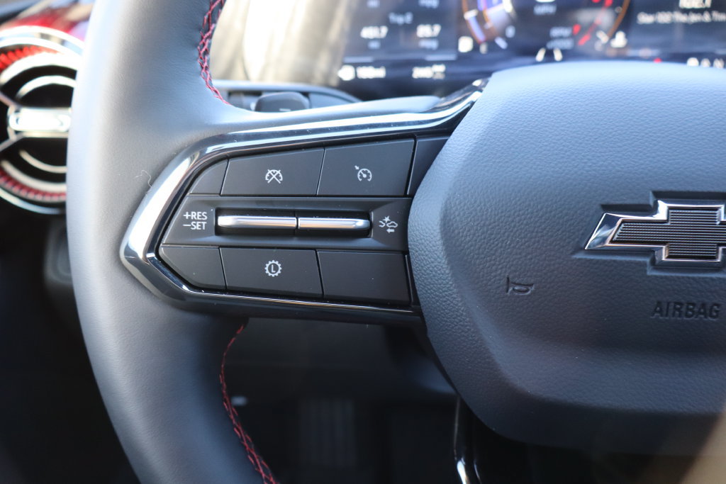 New 2027 Chevrolet Equinox RS w/ Convenience Package III AWD/4WD image 8