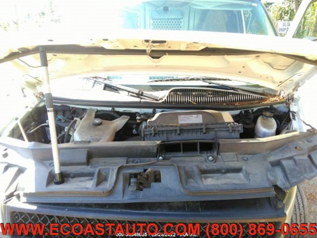 Used 2018 Chevrolet Express 2500 w/ Driver Convenience Package image 5