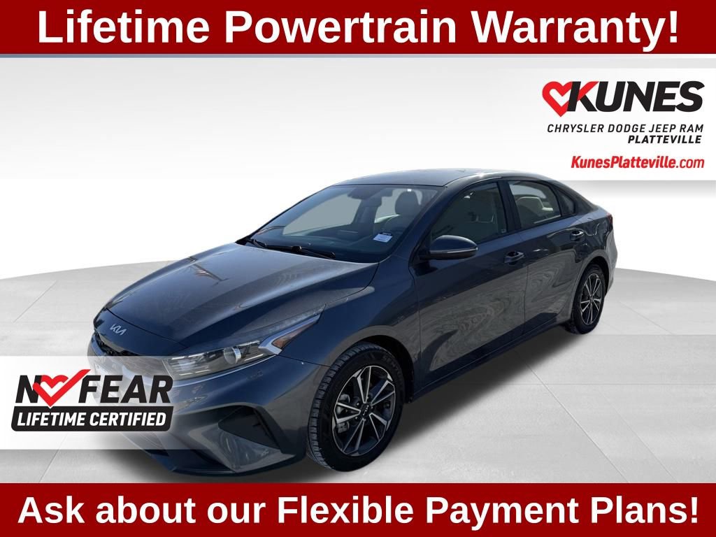 Used 2022 Kia Forte LXS w/ LXS Technology Package image 4