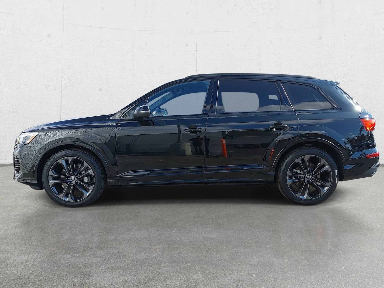 Certified 2026 Audi Q7 3.0T Premium Plus w/ Premium Plus Package AWD/4WD image 8