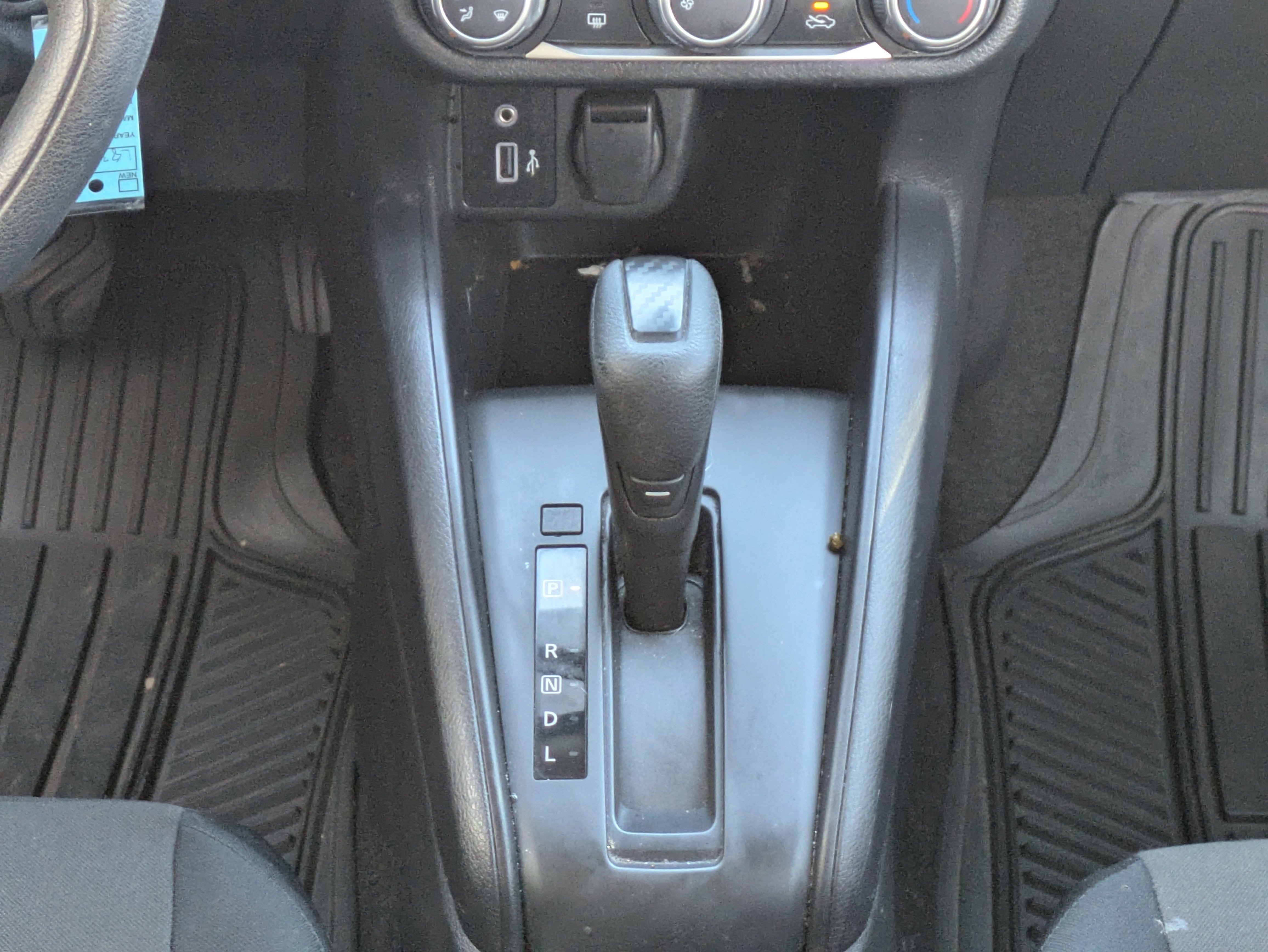 Used 2024 Nissan Versa S w/ Trunk Package image 19