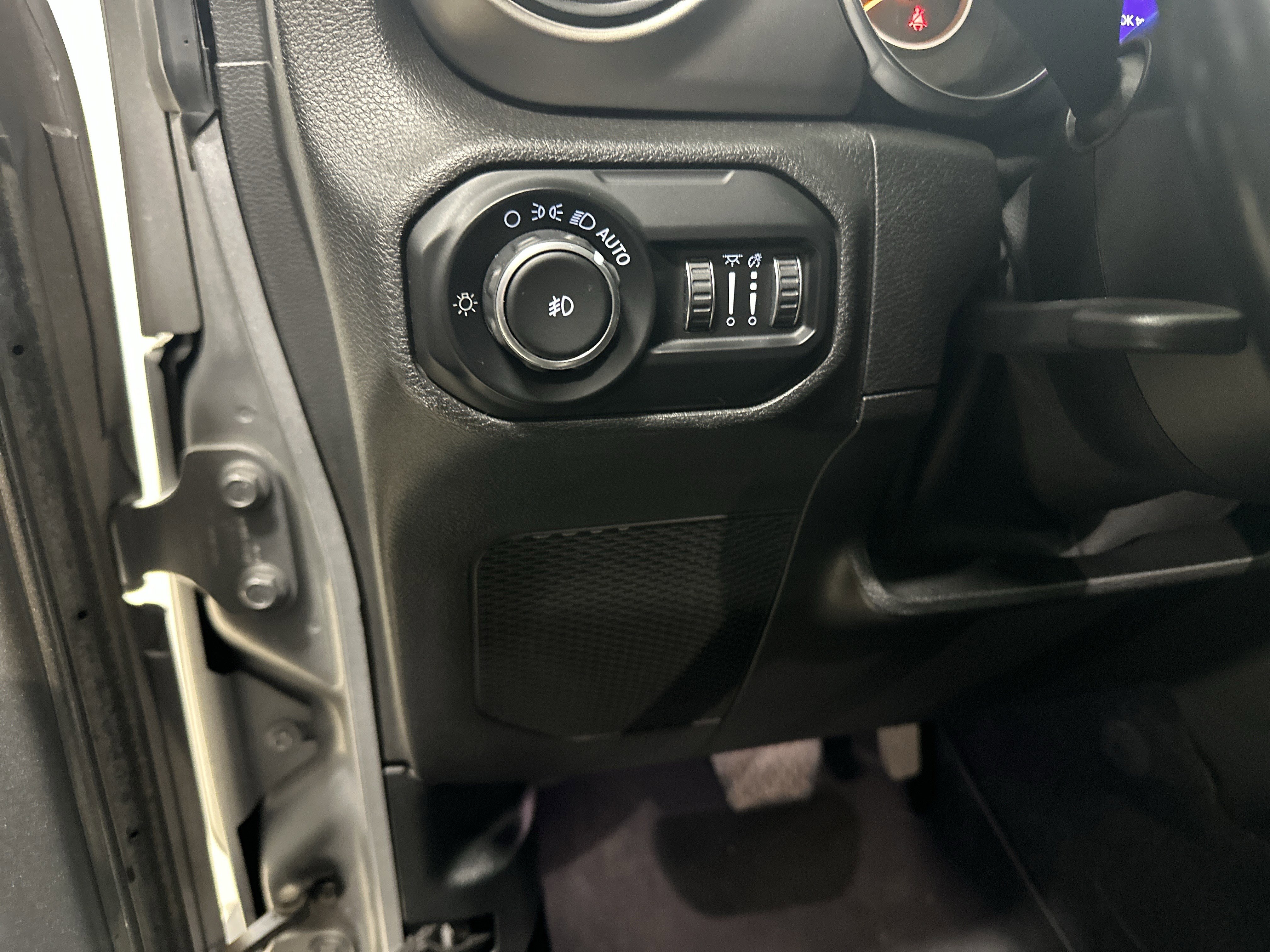 Used 2019 Jeep Wrangler Unlimited Sport S image 37