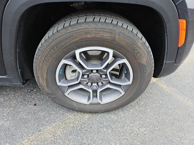 Used 2024 Jeep Grand Cherokee Trailhawk image 10