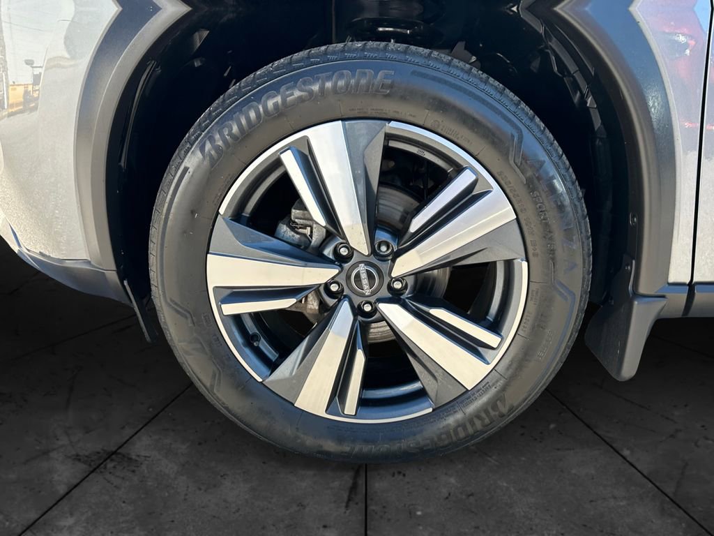 Used 2023 Nissan Rogue SL image 14