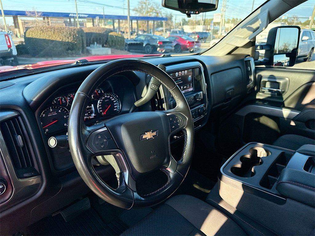 Used 2018 Chevrolet Silverado 1500 LT w/ All Star Edition image 10