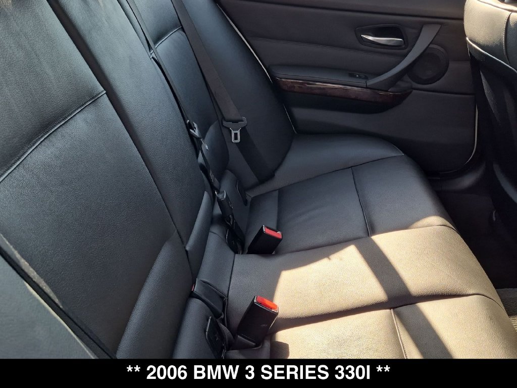 Used 2006 BMW 330i Sedan RWD image 30