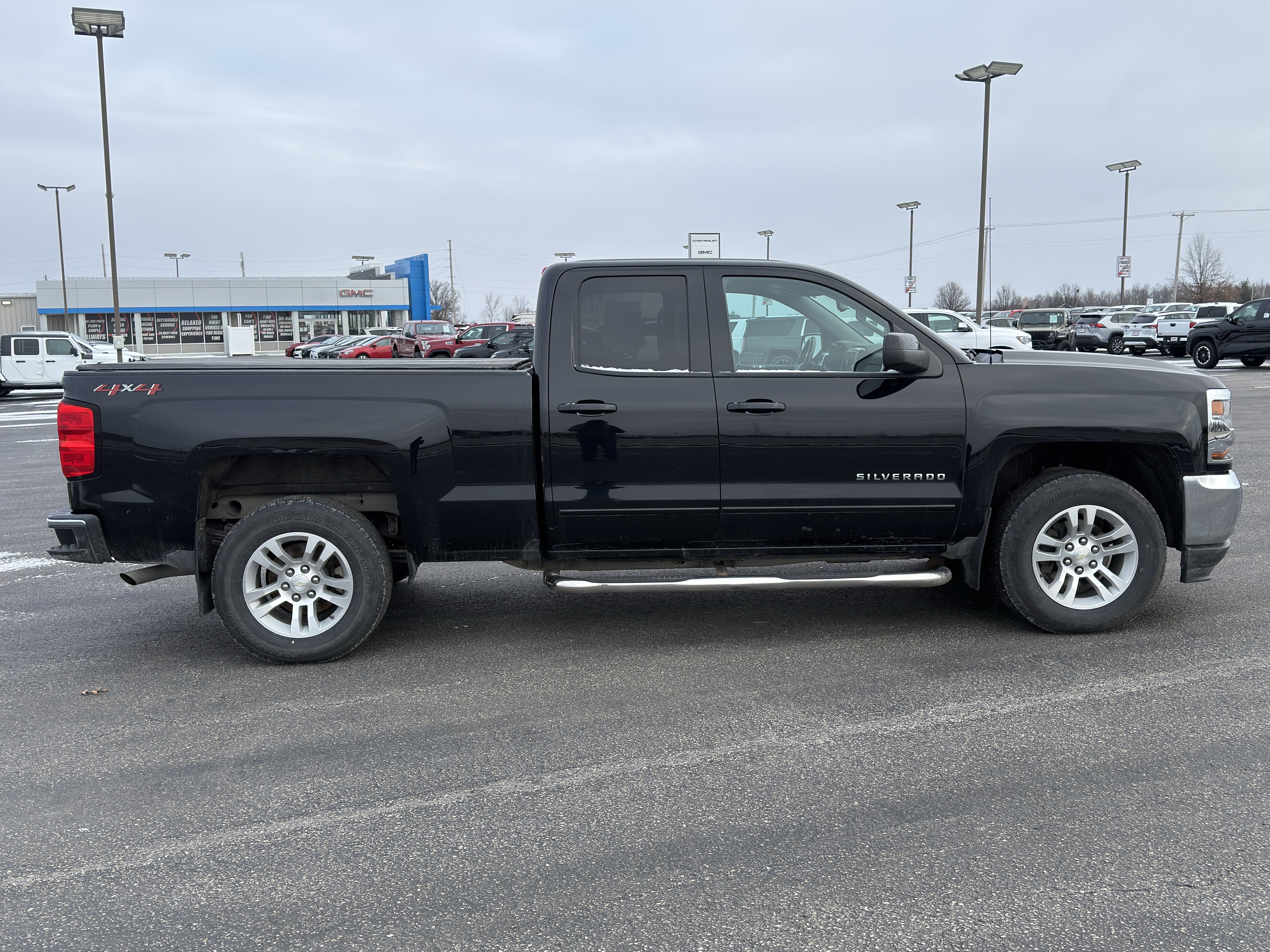 Used 2018 Chevrolet Silverado 1500 LT w/ All Star Edition image 2
