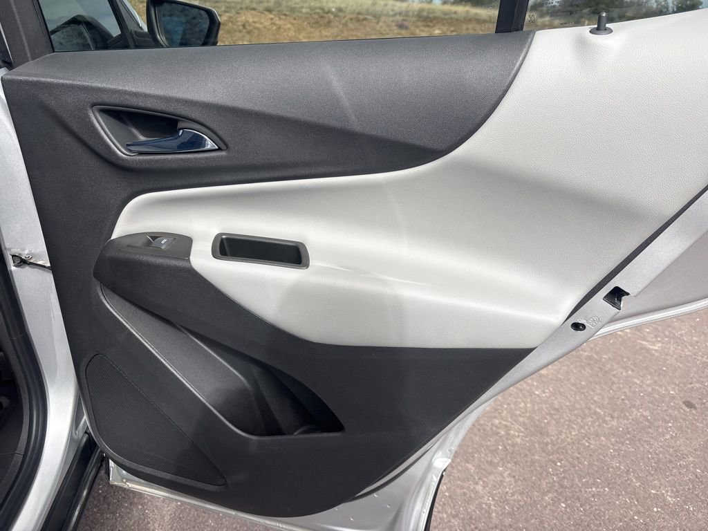 Used 2021 Chevrolet Equinox LT image 16