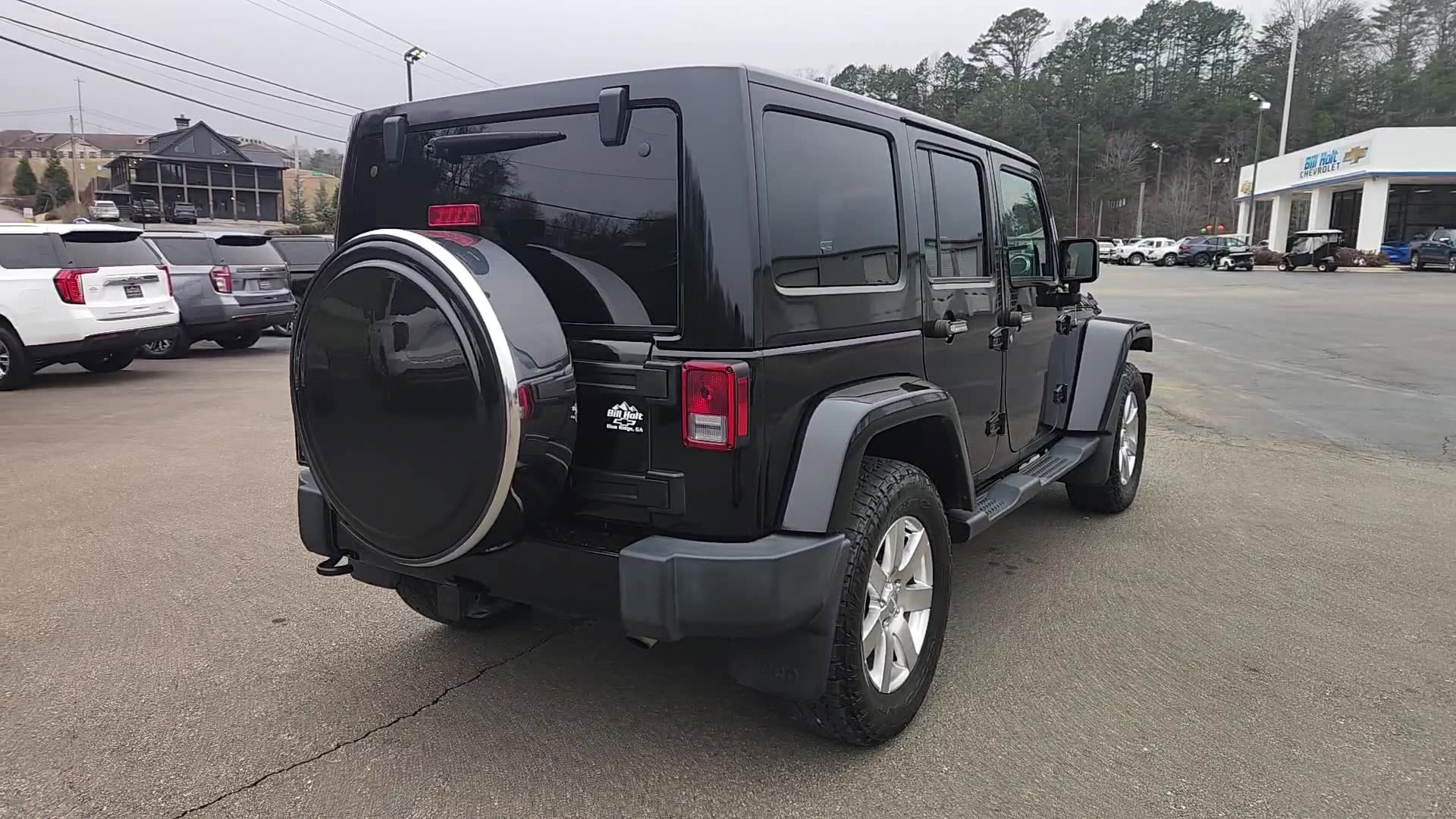 Used 2016 Jeep Wrangler Unlimited Sahara w/ Connectivity Group image 14