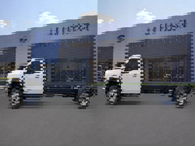 New 2026 Ford F550 XL DRW image 3