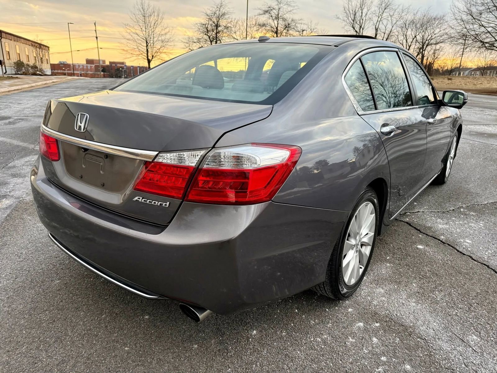 Used 2015 Honda Accord EX-L image 7