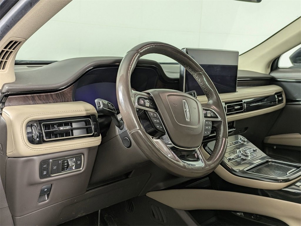 Used 2022 Lincoln Nautilus Reserve image 9