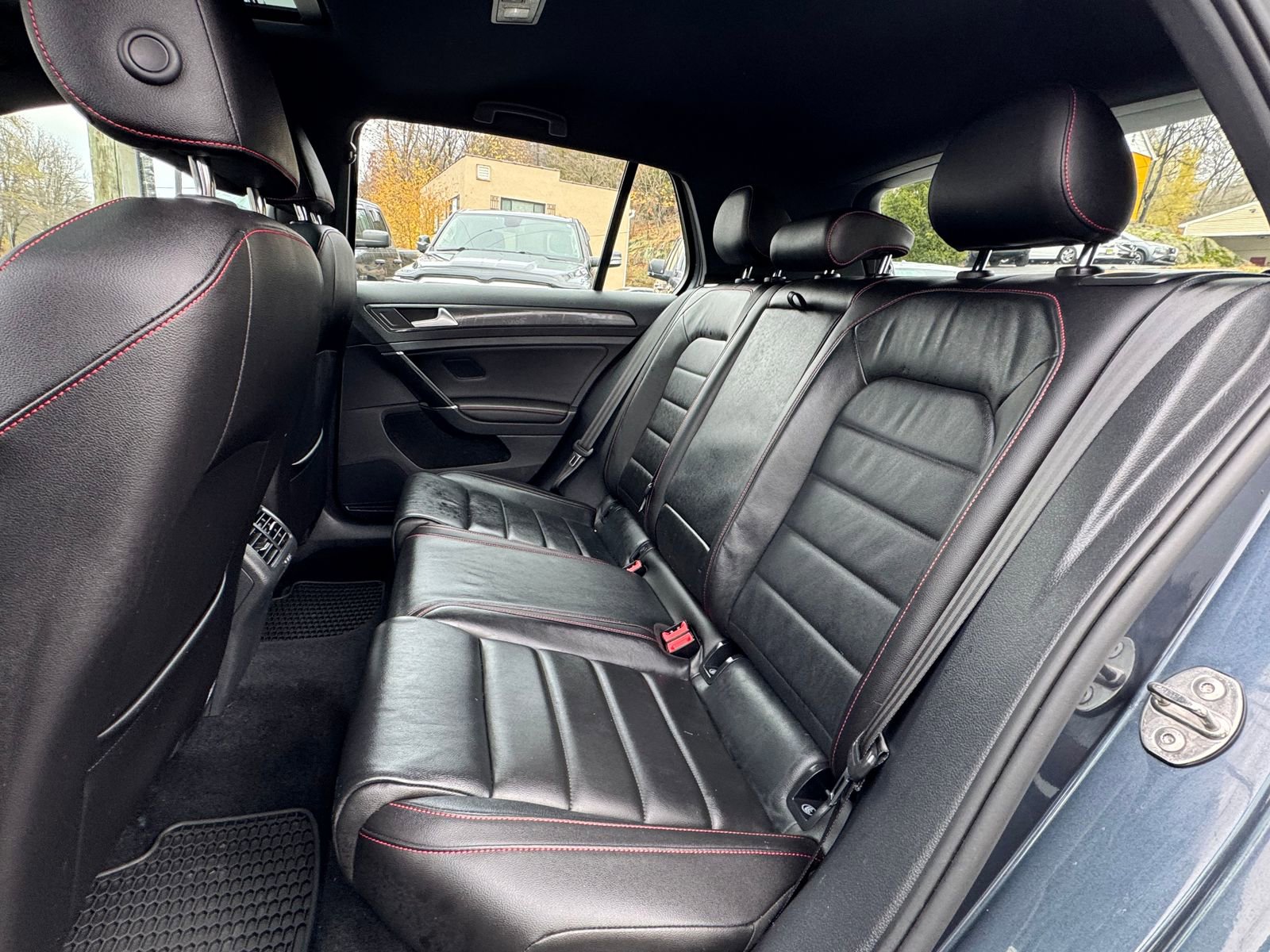 Used 2018 Volkswagen GTI SE w/ SE Leather Package image 12