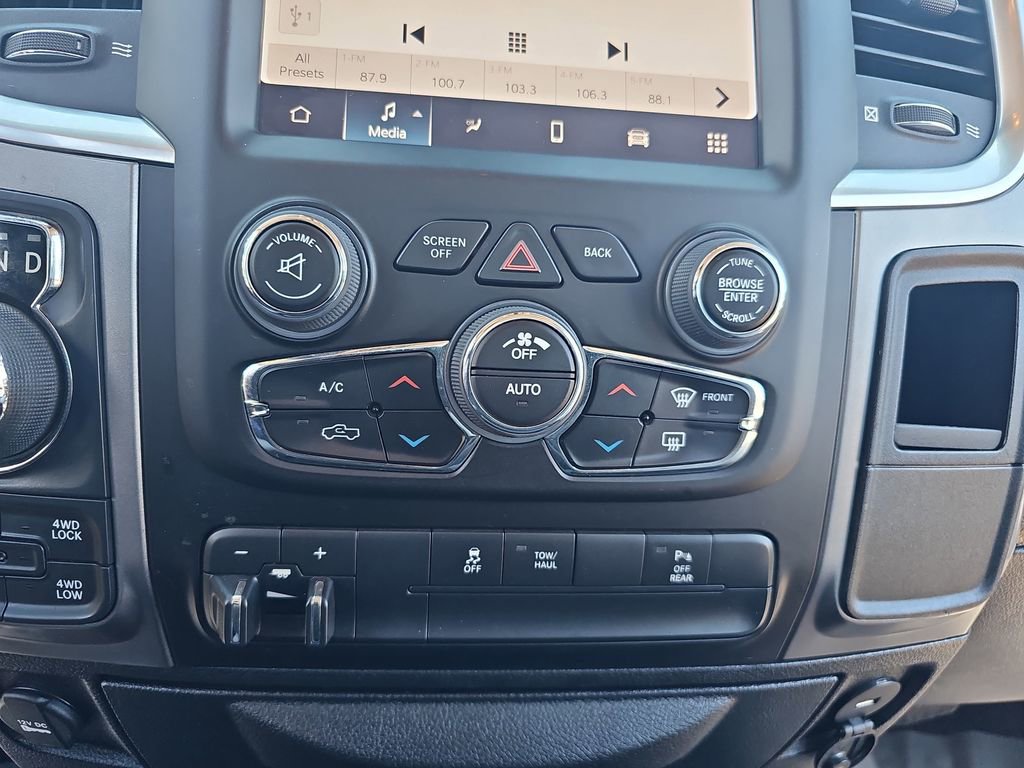 Used 2022 RAM 1500 Classic SLT w/ Electronics Group AWD/4WD image 20