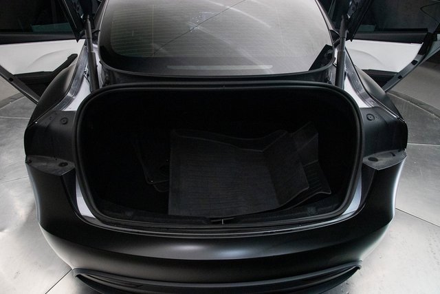 Used 2025 Tesla Model 3 Long Range image 18