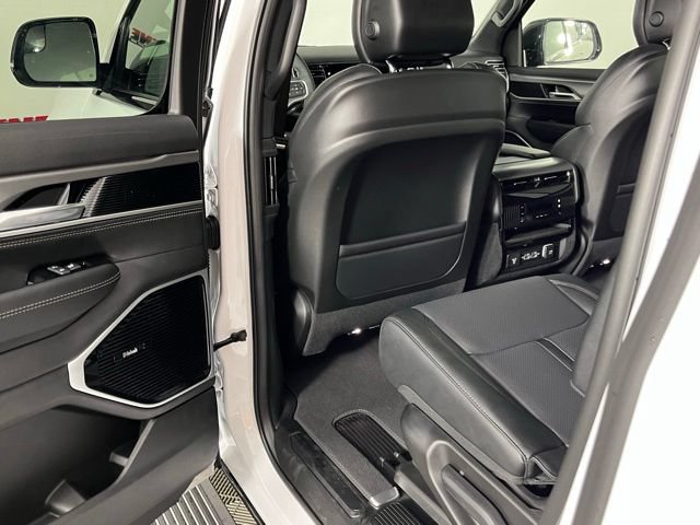 New 2026 Jeep Grand Wagoneer Limited w/ Premium Group II AWD/4WD image 24