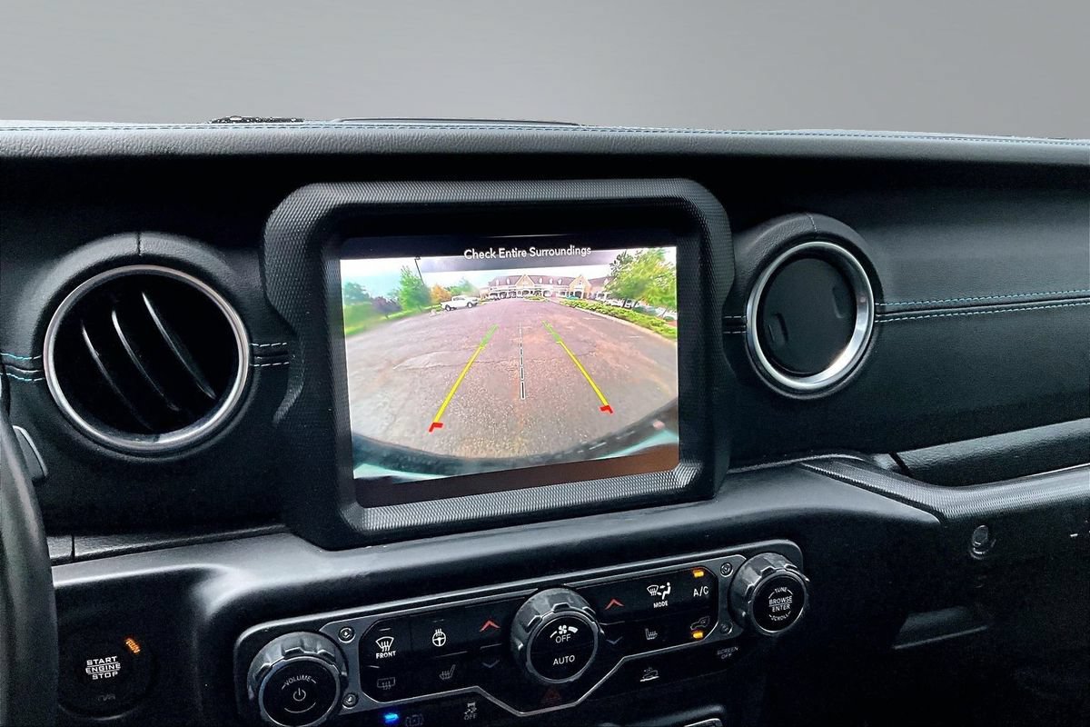 Used 2022 Jeep Wrangler Unlimited Rubicon 4xe w/ Cold Weather Group AWD/4WD image 27