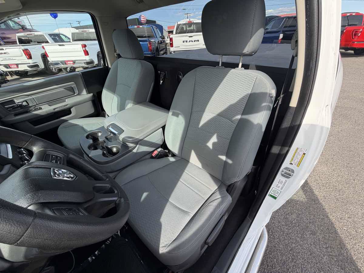 Used 2014 RAM 1500 Express RWD image 9