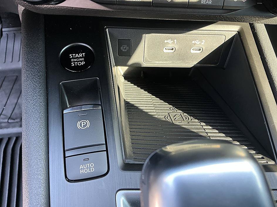 Certified 2026 Nissan Kicks SV FWD image 20