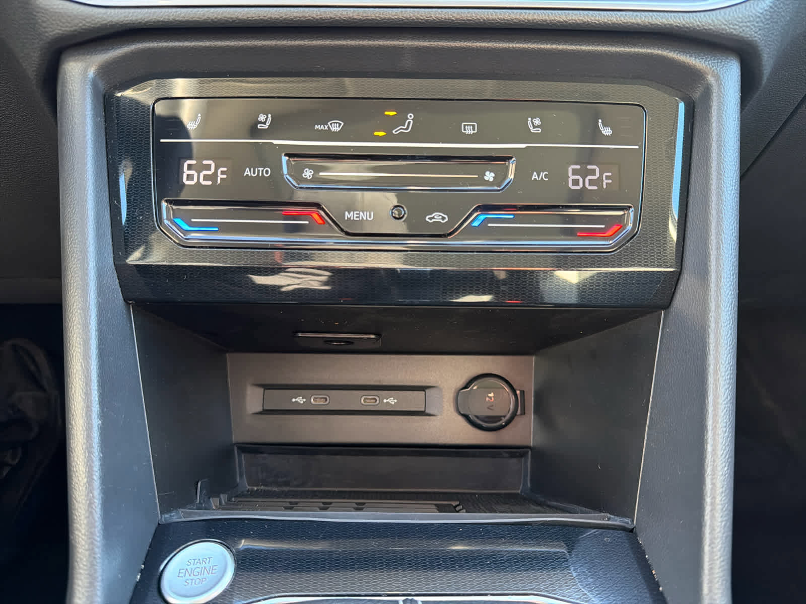 Certified 2025 Volkswagen Taos SEL image 24