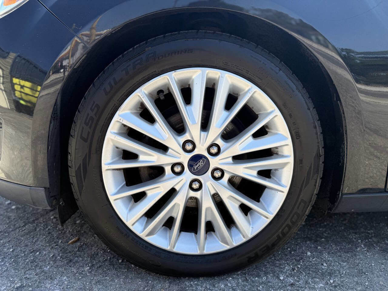 Used 2017 Ford Focus Titanium FWD image 27