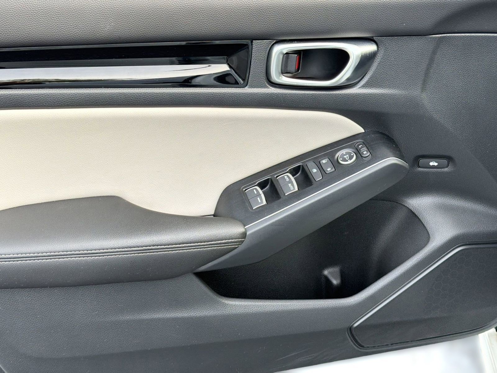 Used 2024 Honda Civic Touring image 13