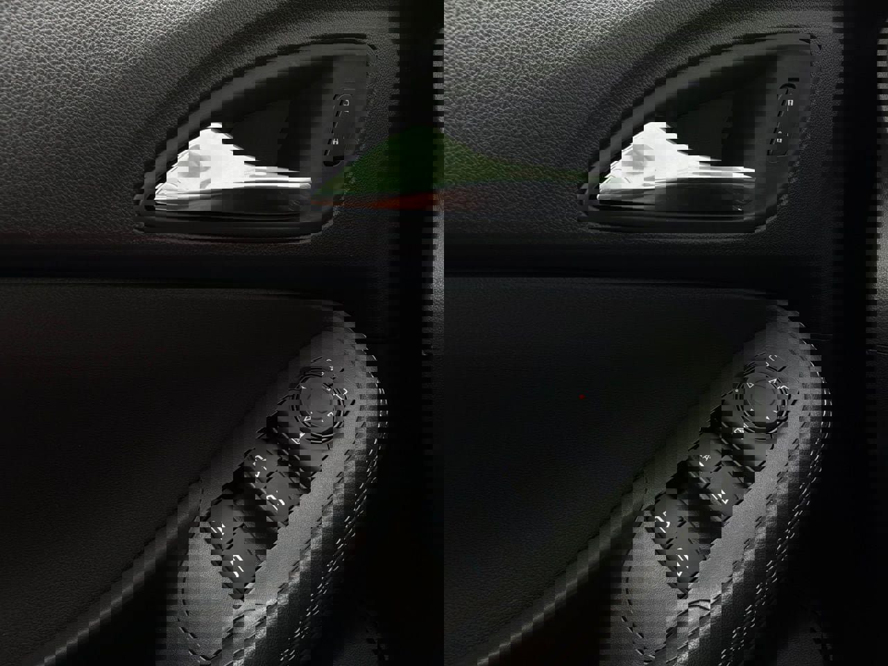 Used 2025 Buick Encore GX Preferred image 19