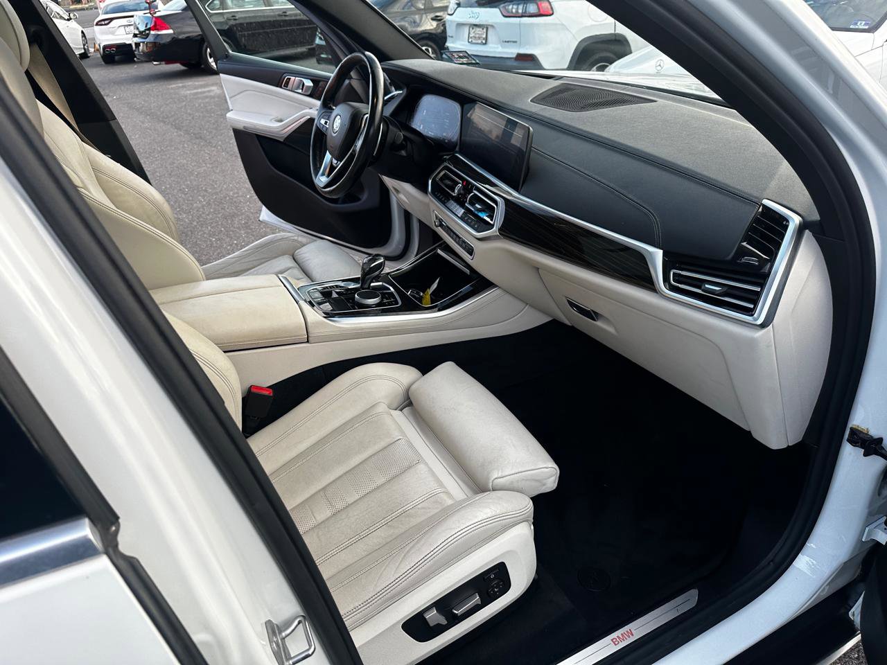 Used 2019 BMW X5 xDrive40i w/ Premium Package 2 AWD/4WD image 19