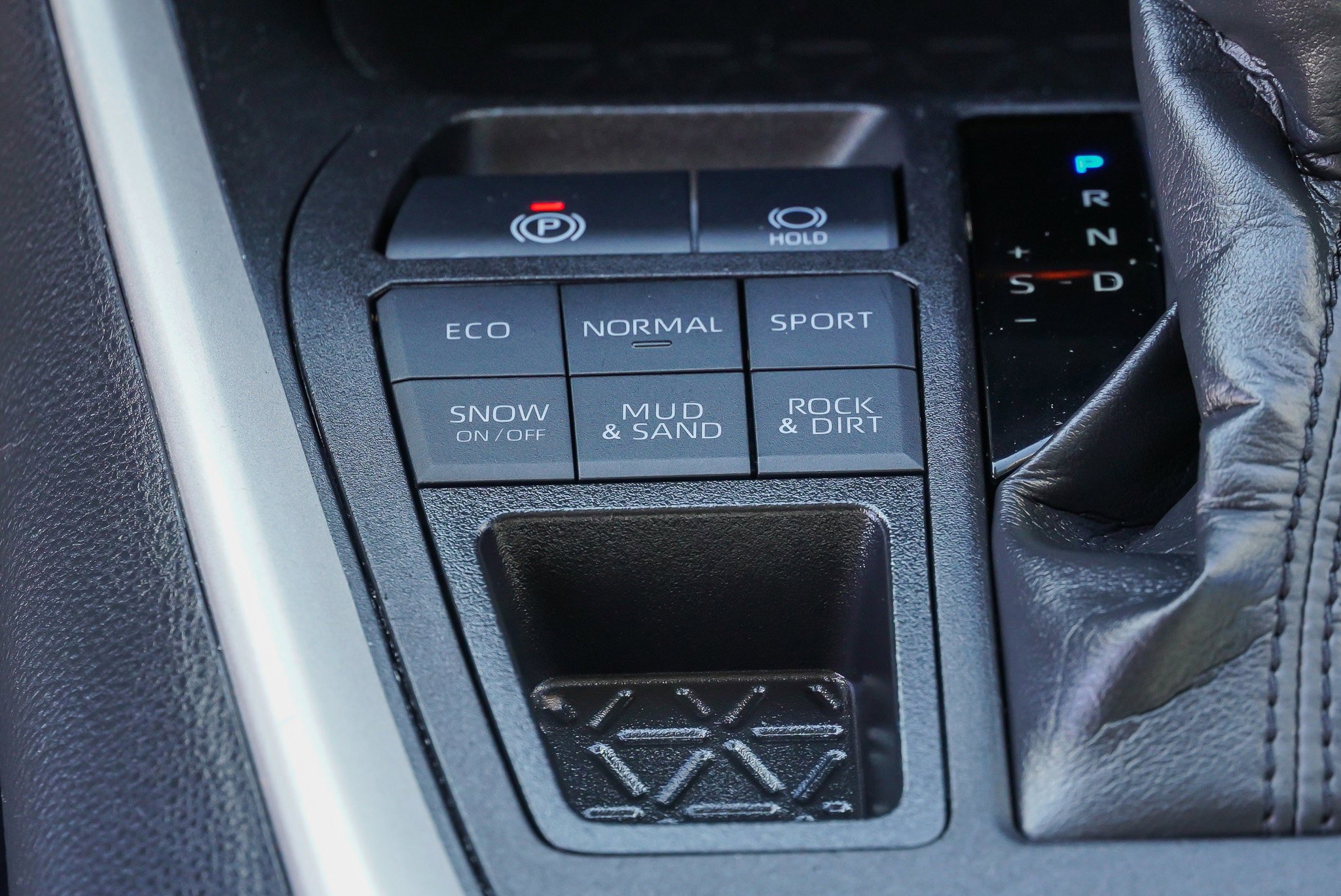 Certified 2024 Toyota RAV4 LE AWD/4WD image 35