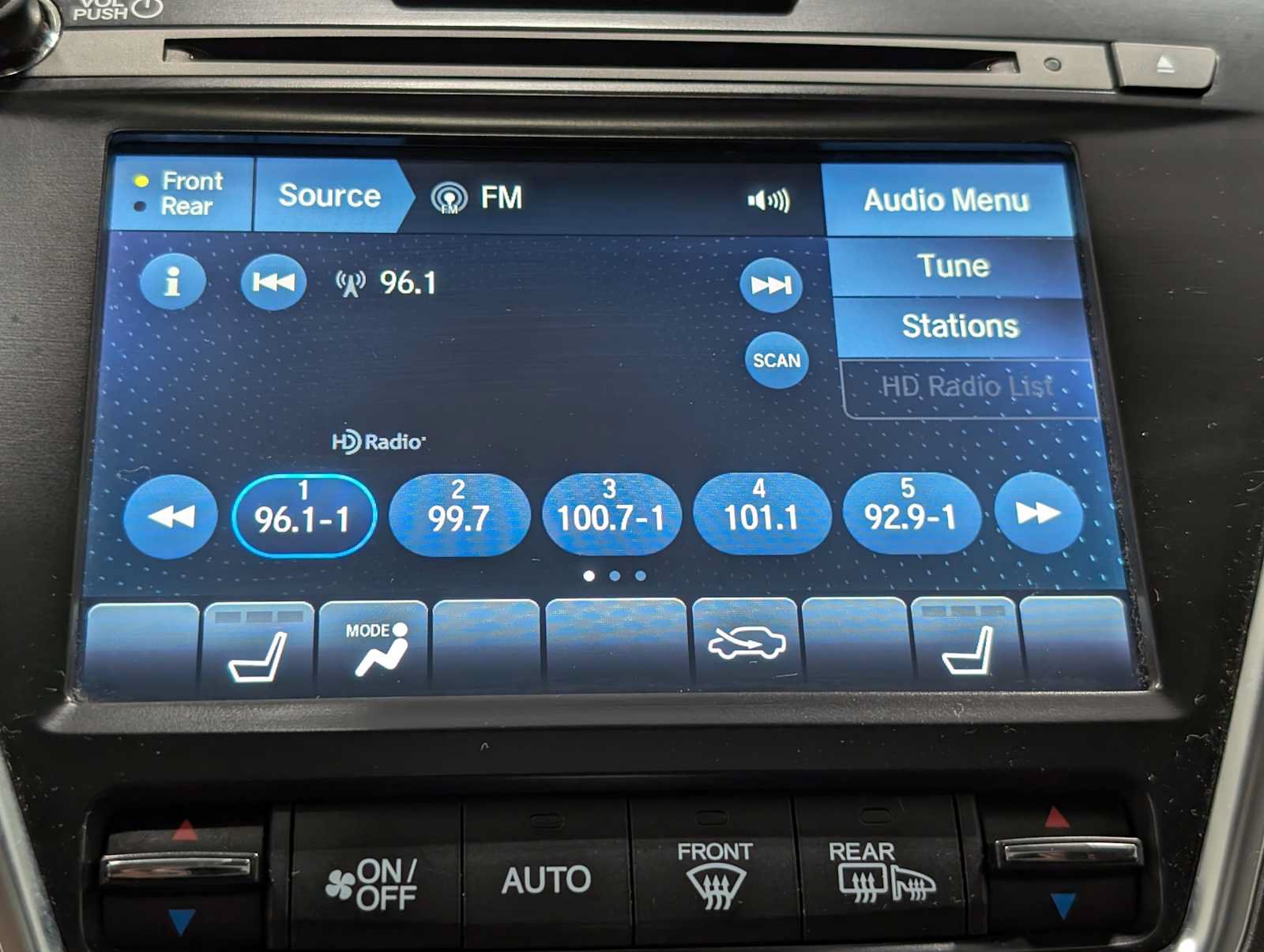 Used 2019 Acura MDX w/ Tech & Entertainment Pkg AWD/4WD image 28