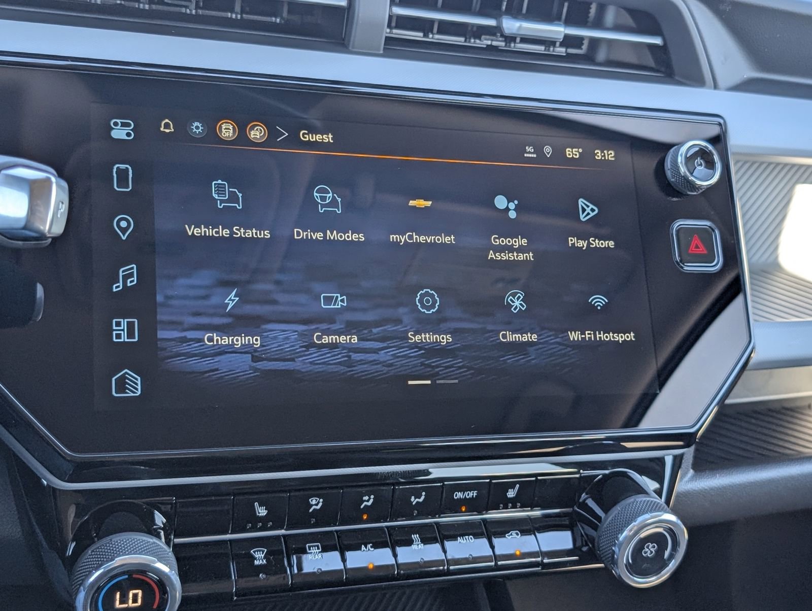 New 2027 Chevrolet Bolt LT w/ Comfort Package image 11