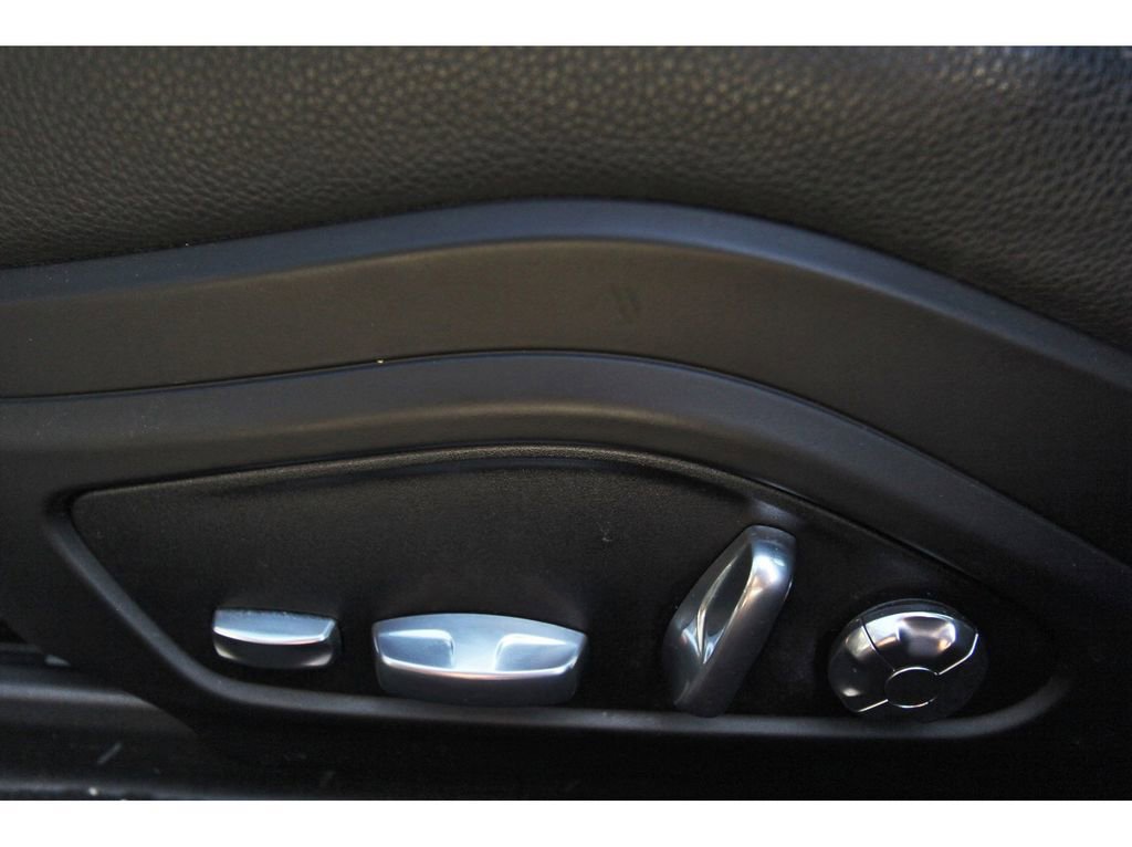 Used 2019 Porsche Panamera 4 image 27