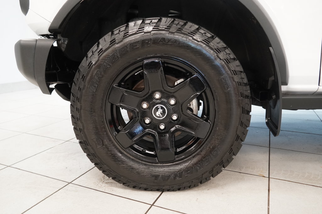 Used 2023 Ford Bronco Black Diamond AWD/4WD image 15