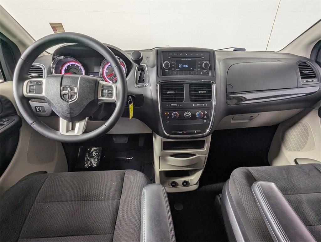 Used 2015 Dodge Grand Caravan American Value Package w/ UConnect Hands-Free Group image 14