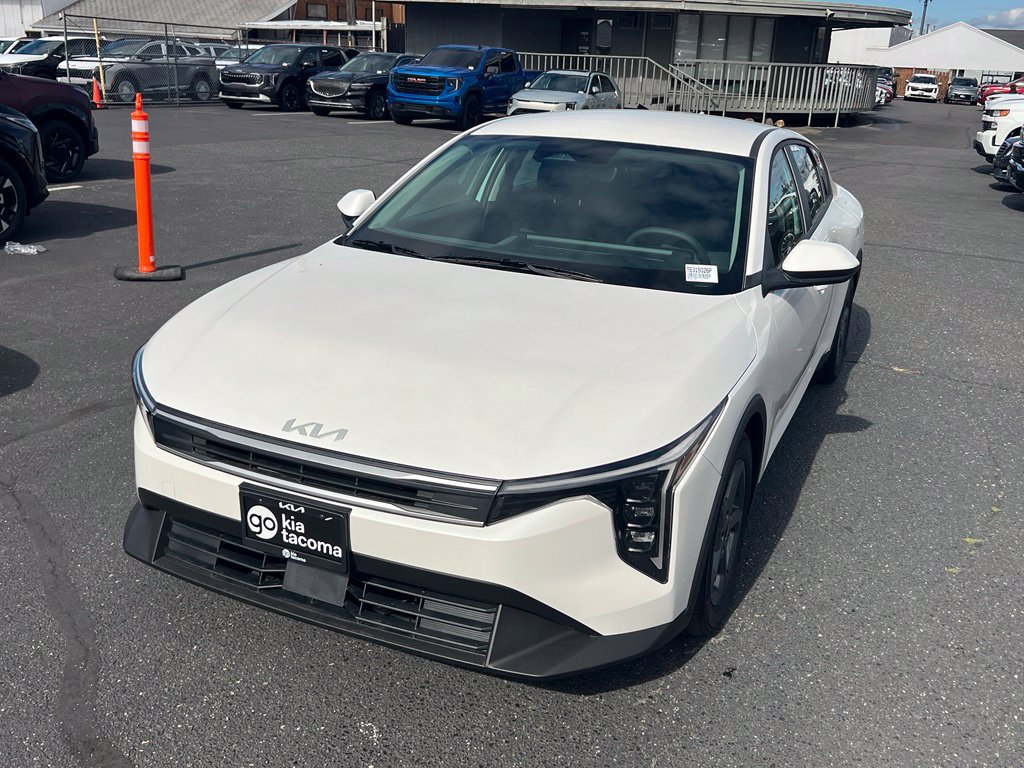 Certified 2026 Kia K4 FWD image 3