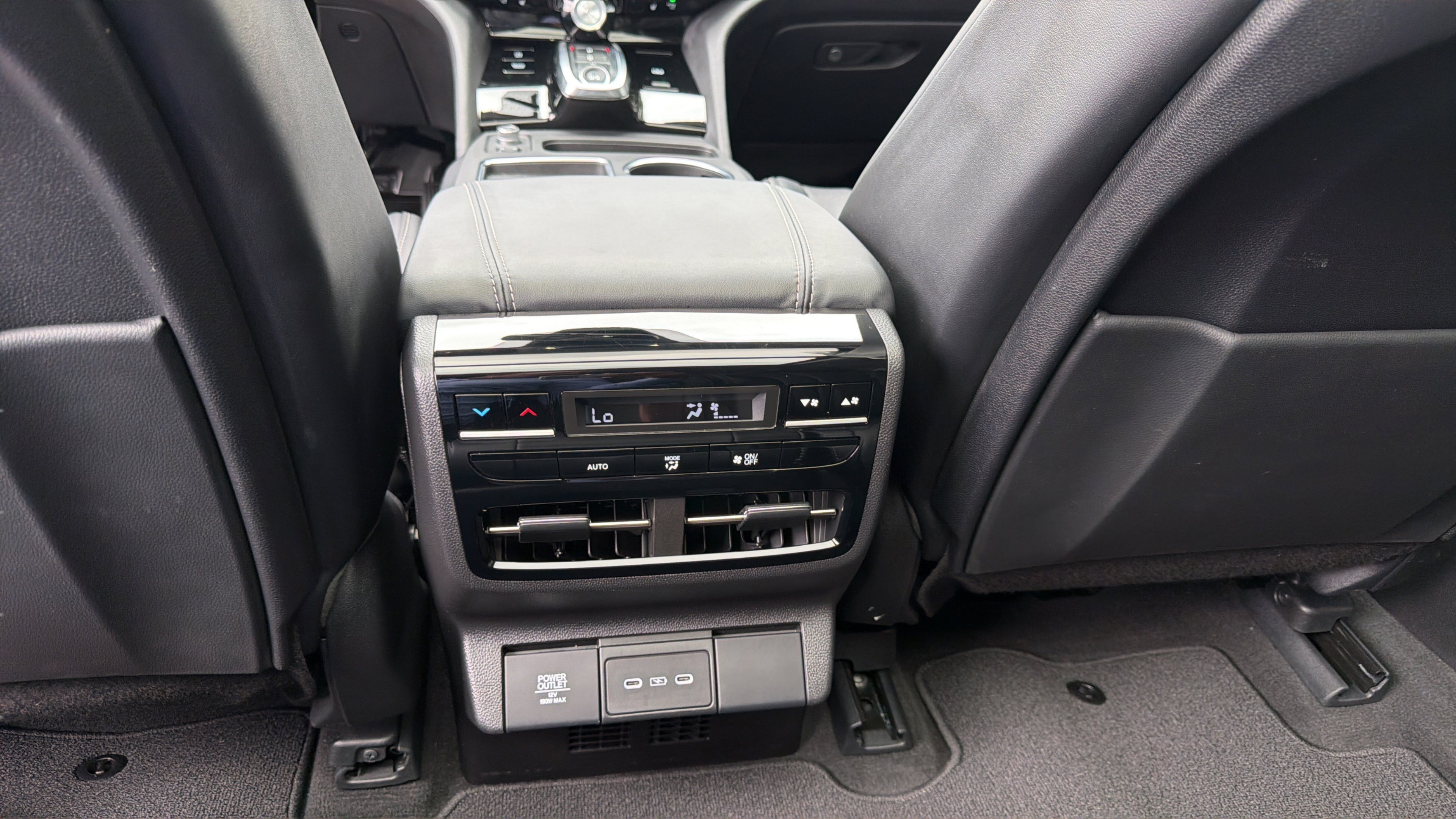 Used 2025 Acura MDX w/ Technology Package FWD image 30
