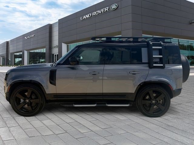 Used 2023 Land Rover Defender 110 X-Dynamic SE AWD/4WD image 2