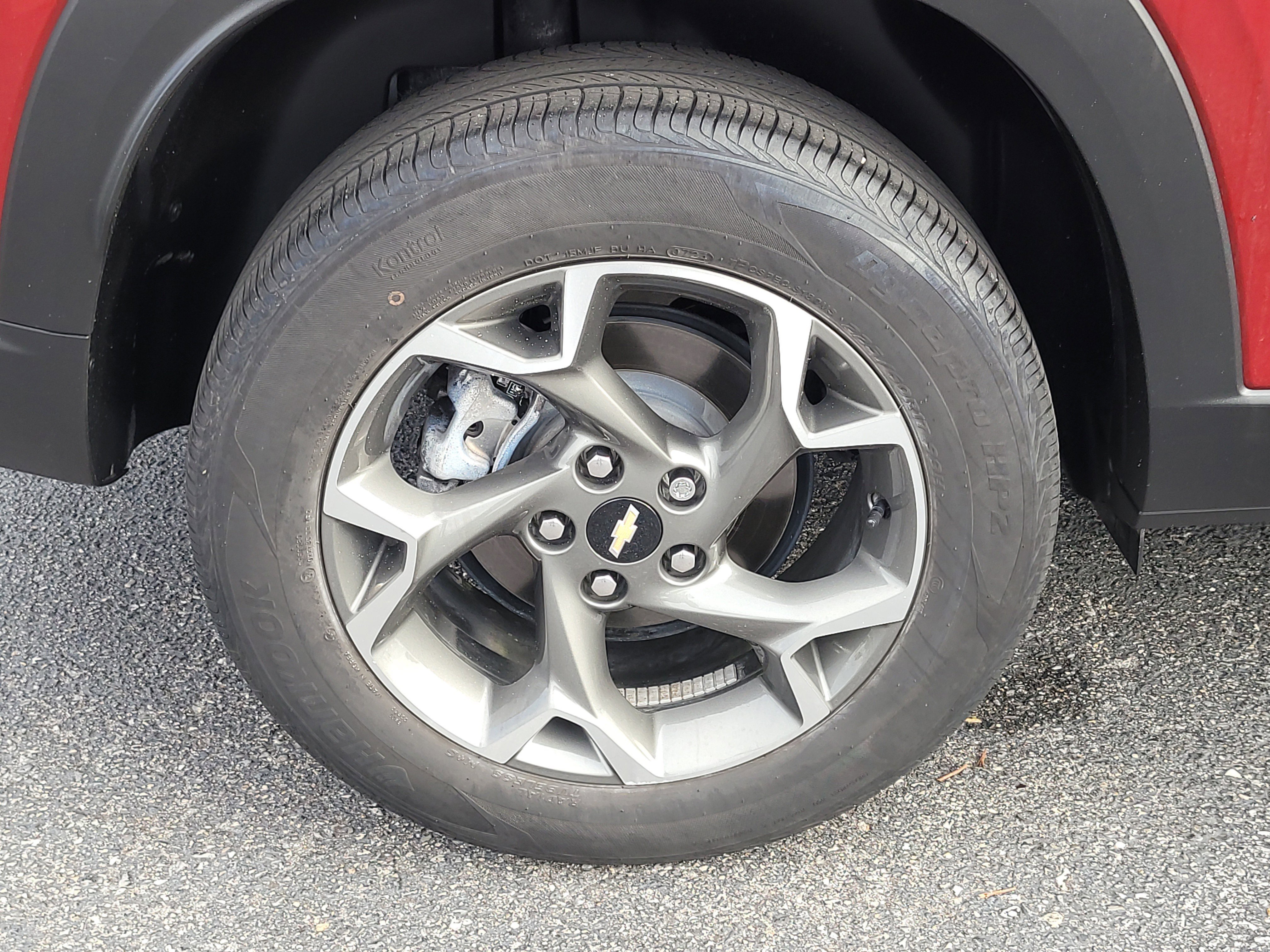 Used 2024 Chevrolet Trax LT w/ Driver Confidence Package FWD image 9