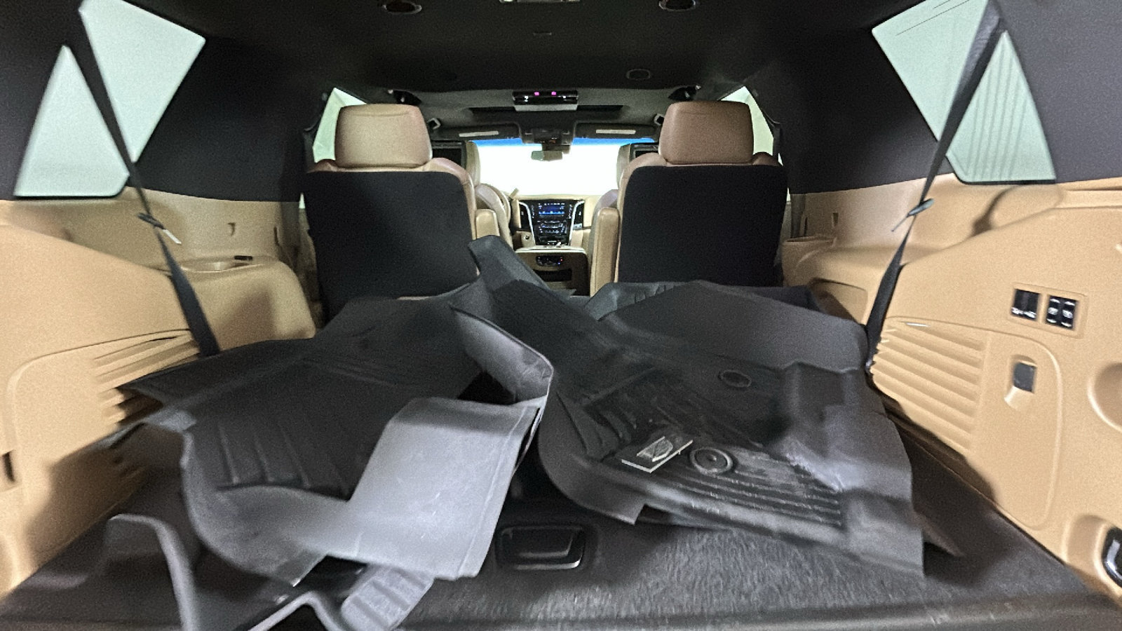 Used 2019 Cadillac Escalade Platinum RWD image 34