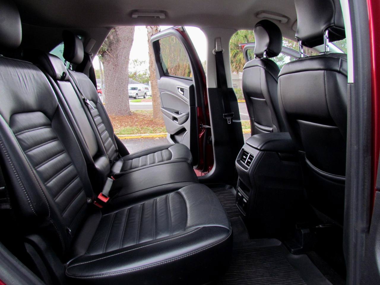 Used 2017 Ford Edge SEL w/ Equipment Group 201A FWD image 25