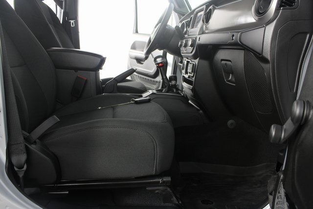 Used 2023 Jeep Gladiator Sport image 18