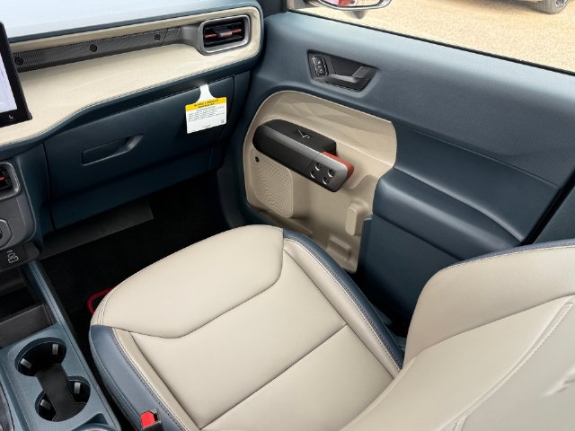 Used 2025 Ford Maverick Lariat w/ 4K Tow Package AWD/4WD image 25