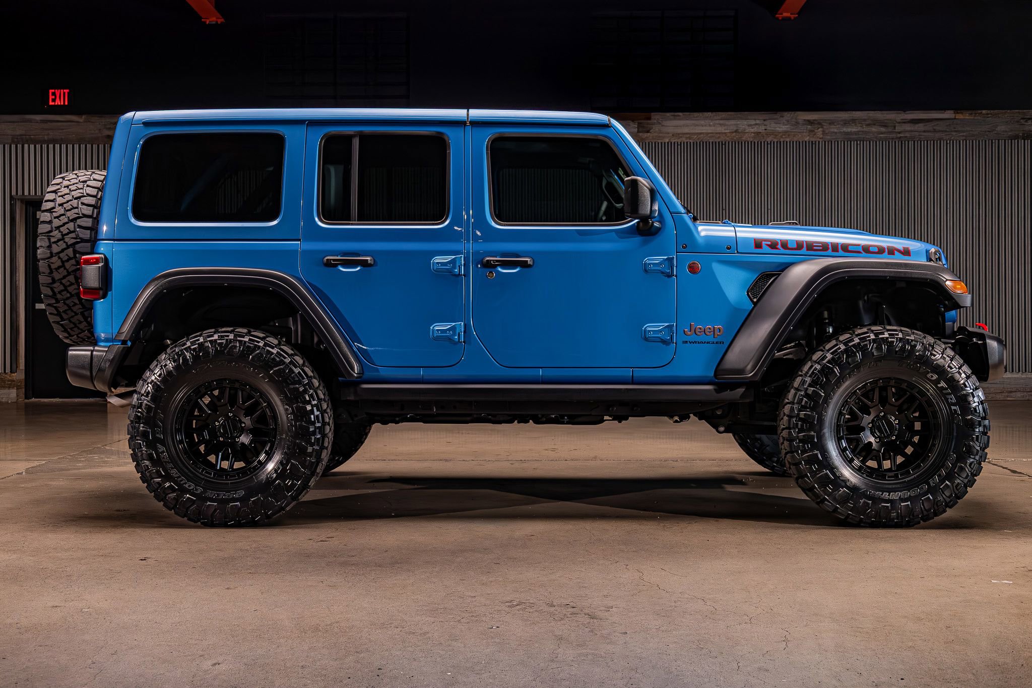 Used 2025 Jeep Wrangler Unlimited Rubicon w/ Convenience Group image 11