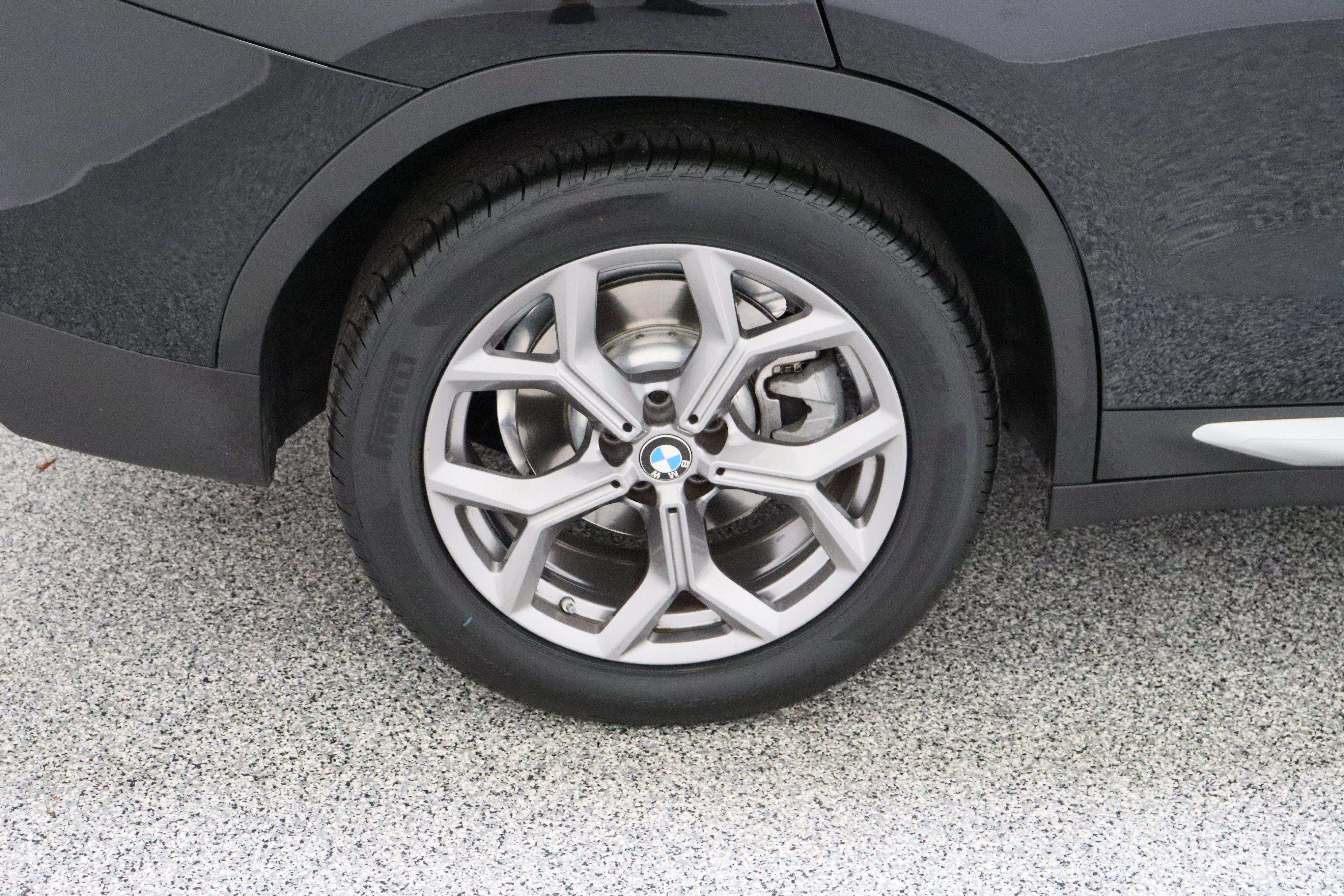 Used 2024 BMW X3 sDrive30i w/ Premium Package image 6