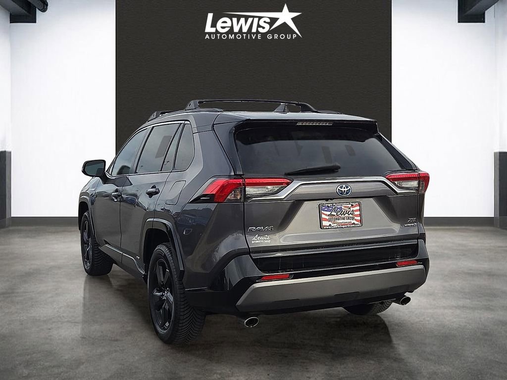 Used 2019 Toyota RAV4 XSE image 3