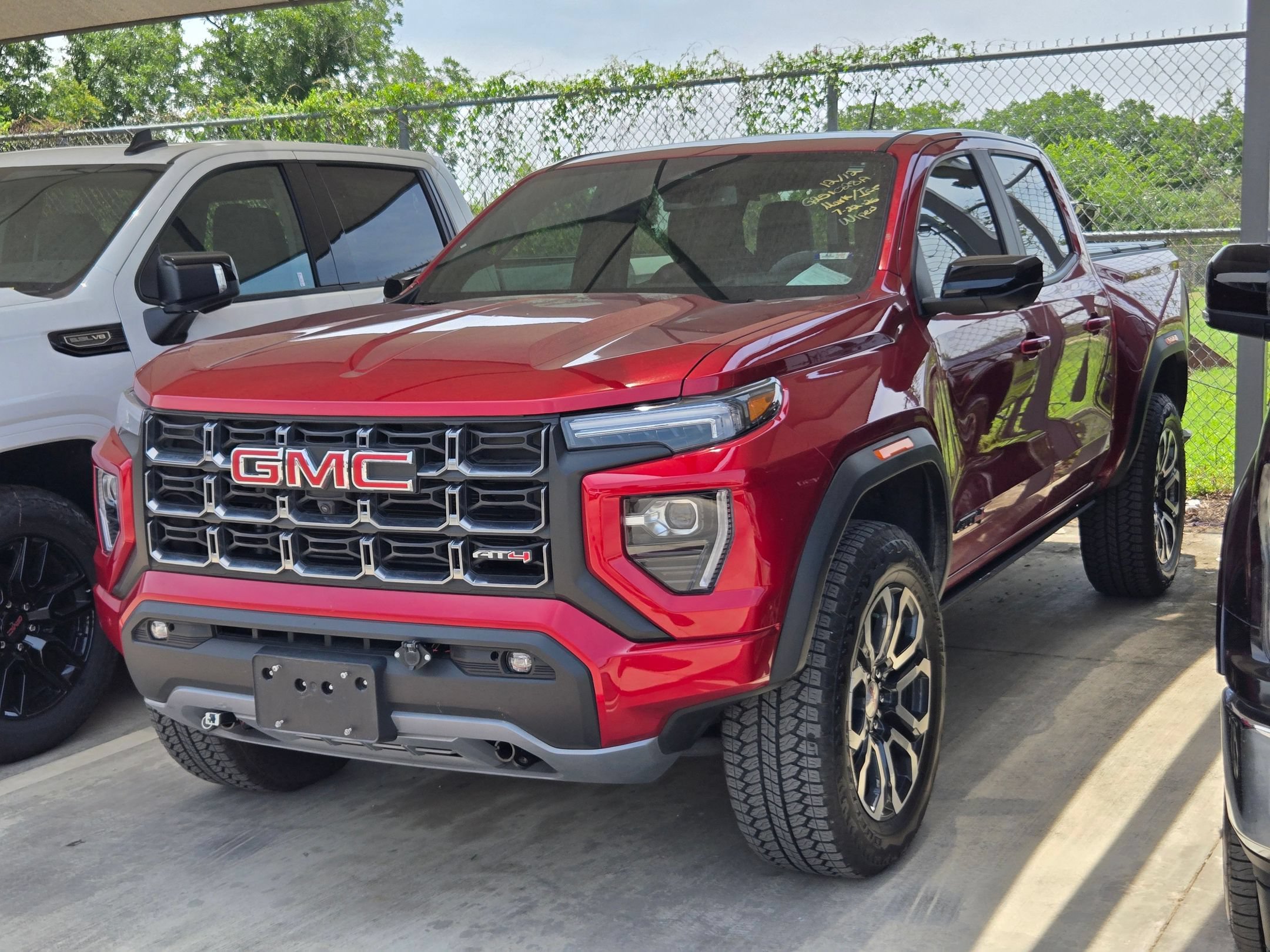 Used 2024 GMC Canyon AT4 w/ AT4 Premium Package AWD/4WD image 3