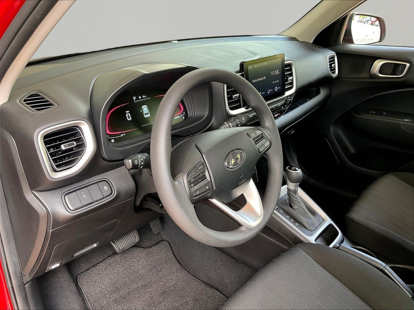 Used 2025 Hyundai Venue SE FWD image 15
