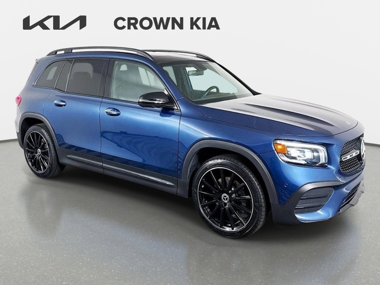 Used 2023 Mercedes-Benz GLB 250 w/ AMG Line image 4