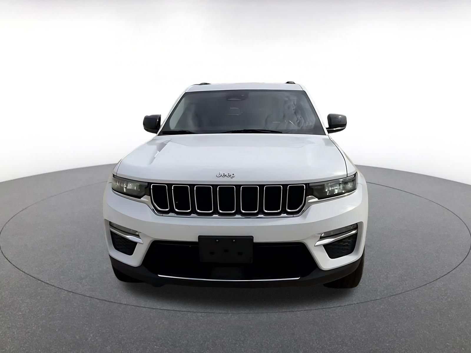 Used 2022 Jeep Grand Cherokee Limited AWD/4WD image 4